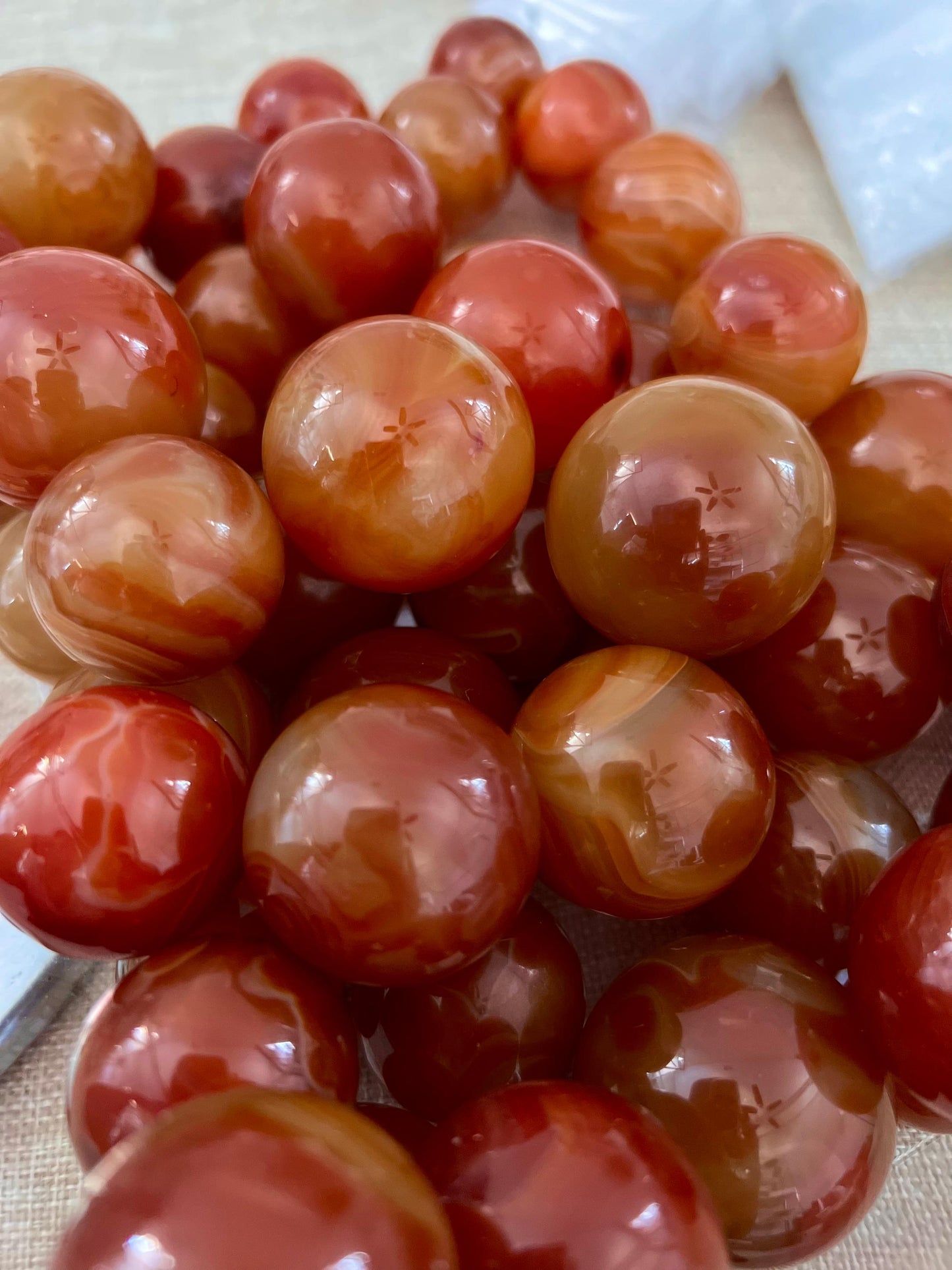 Carnelian spheres